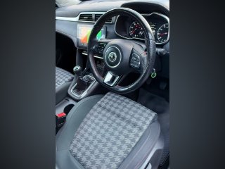 /photos/11533/bd600f09-9c67-41d1-86a2-79004d72b59e_i320x240.jpg